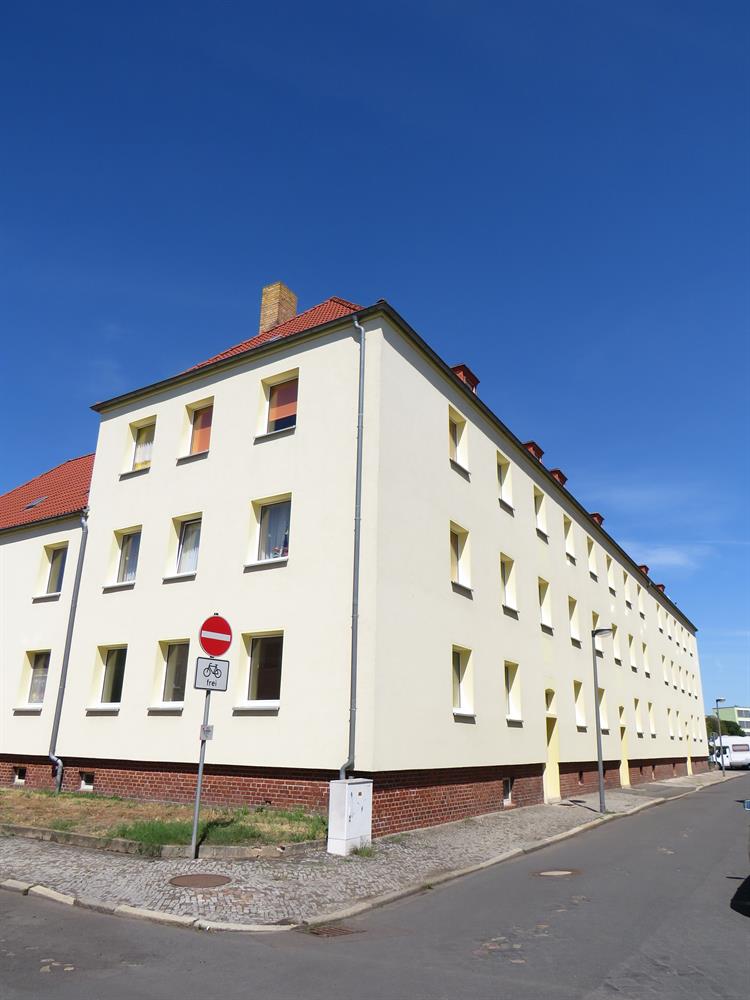 Erstbezug nach Sanierung - Schöne 3-Raum Wohnung in ruhiger Wohnlage! - Foto 2